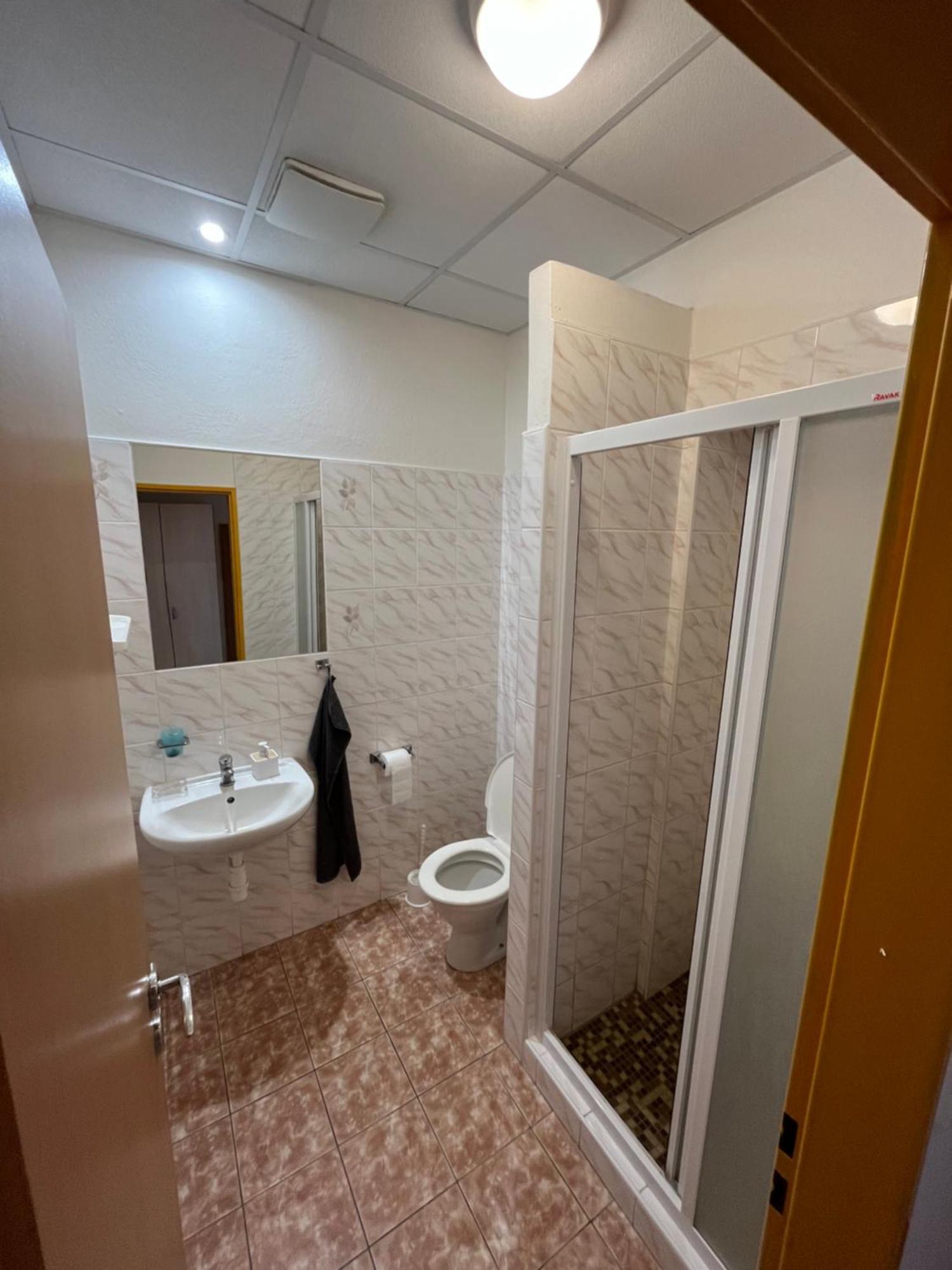 Apartmánový dům Obecná škola Svetlik Exterior foto