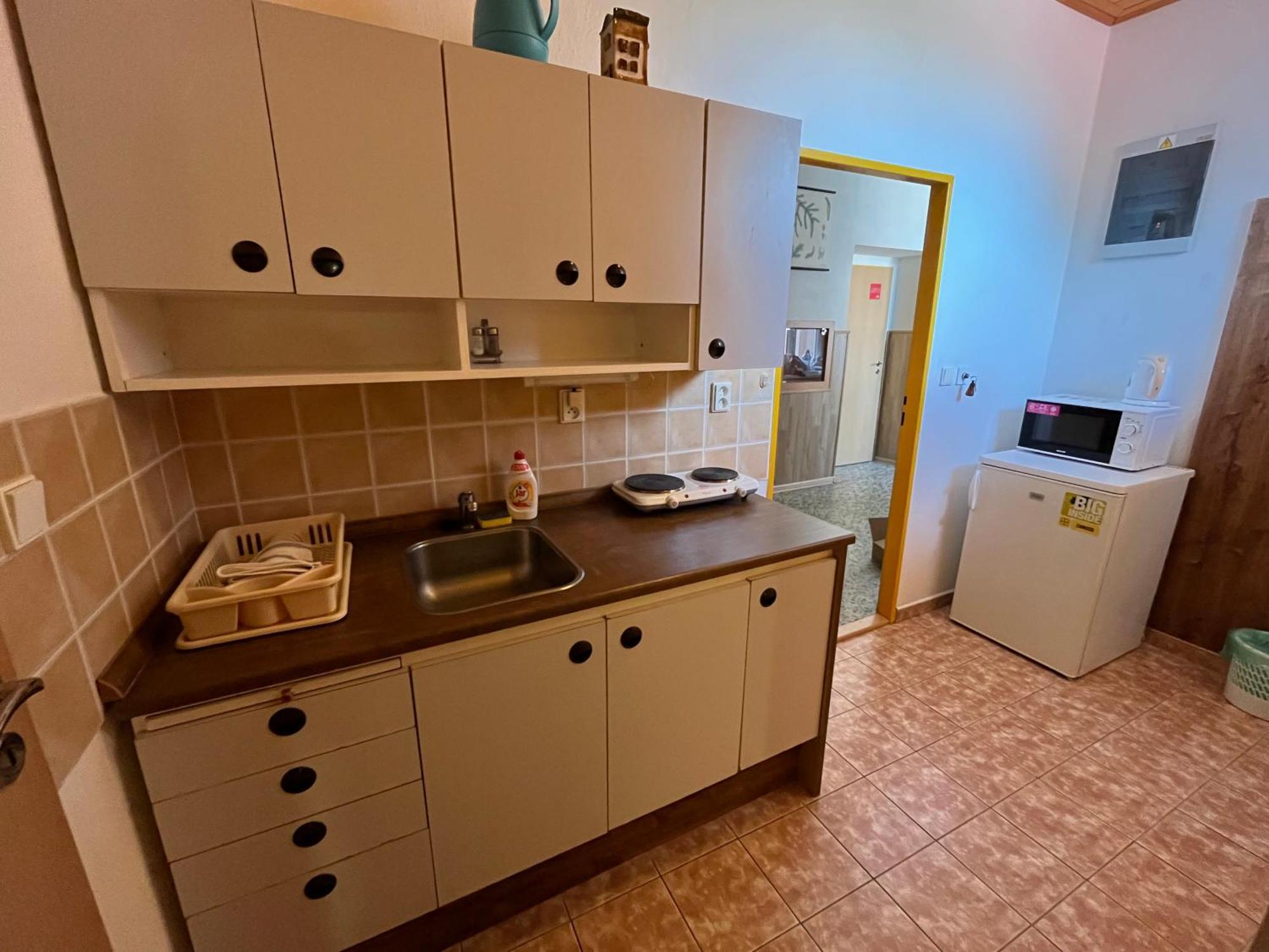 Apartmánový dům Obecná škola Svetlik Exterior foto