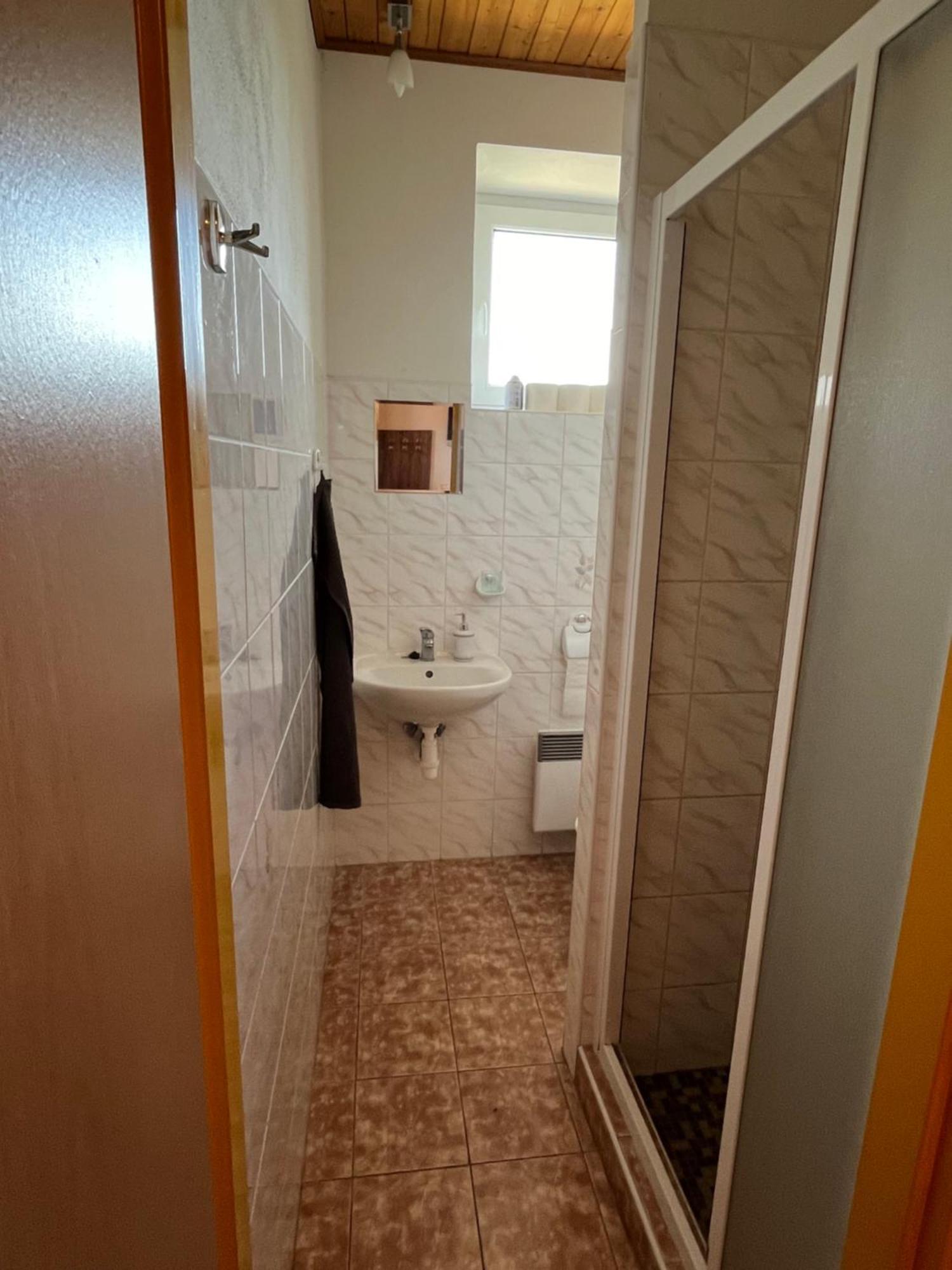 Apartmánový dům Obecná škola Svetlik Exterior foto
