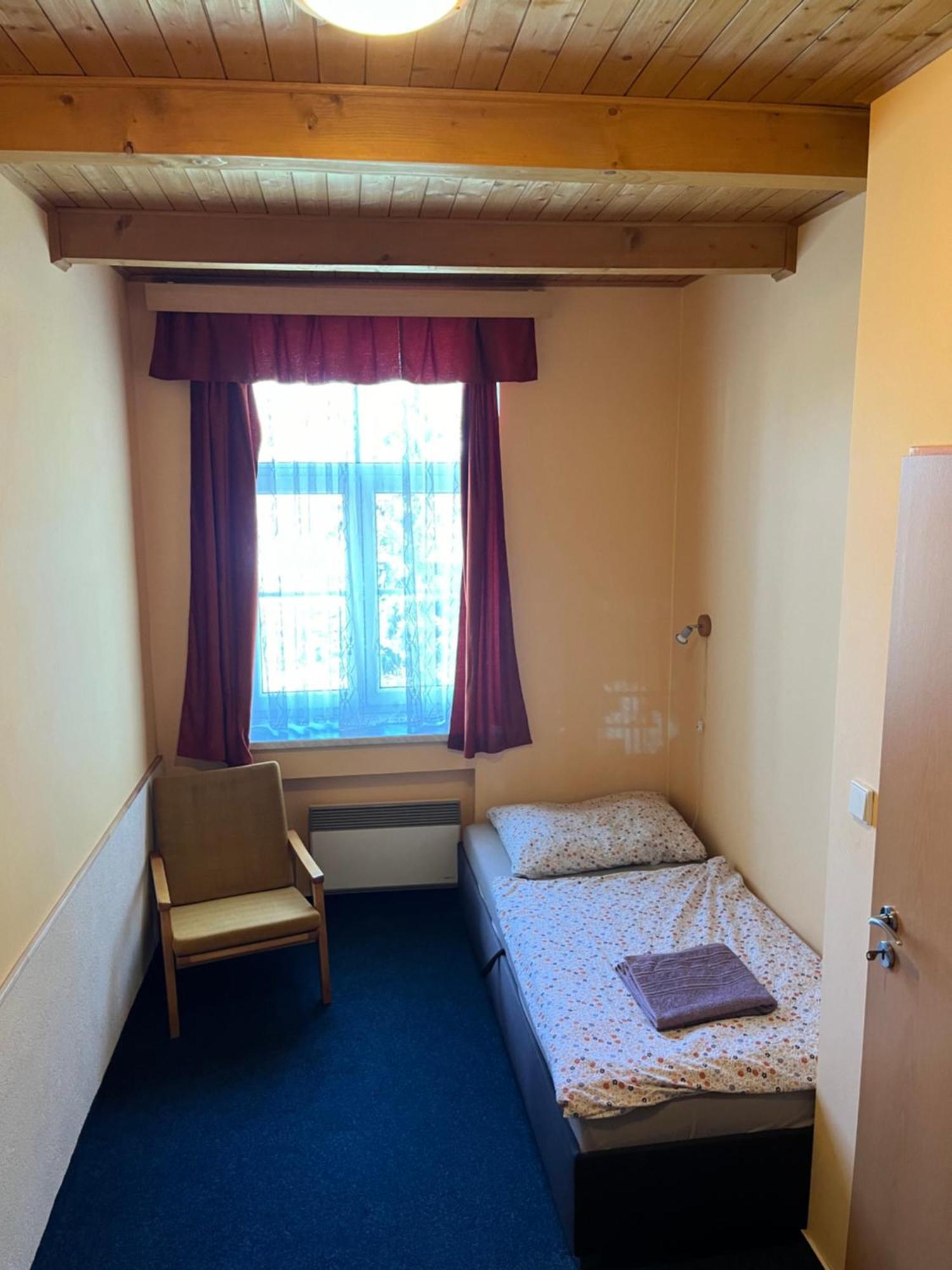 Apartmánový dům Obecná škola Svetlik Exterior foto